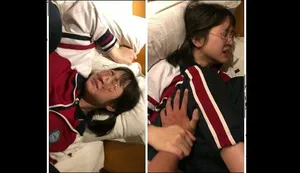 Nữ sinh xấu hổ khi chụp ảnh tự sướng trước gương